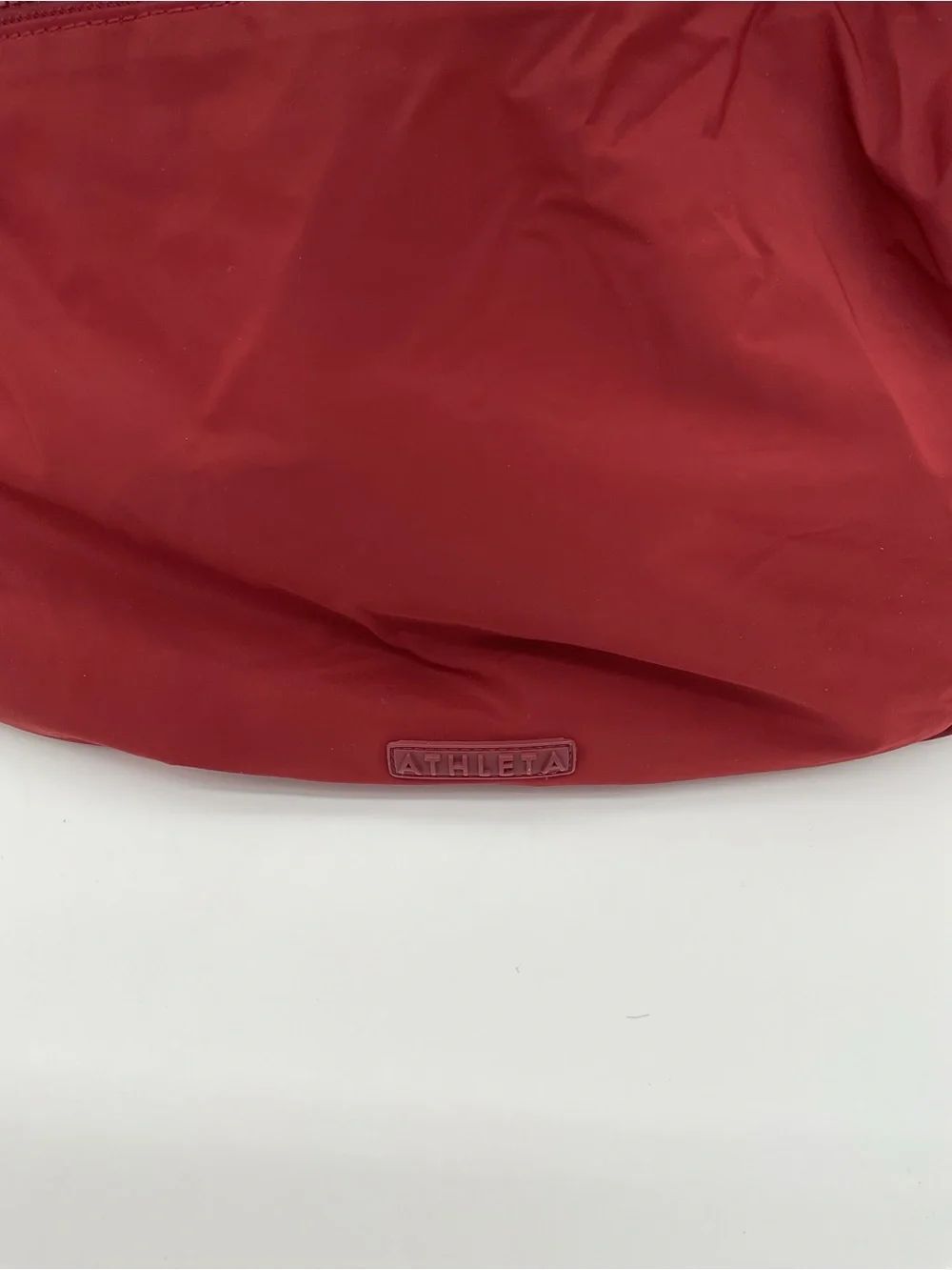 Athleta Deep Red Padded Nylon Gym/Shoulder Bag- Read - Picture 2 of 16